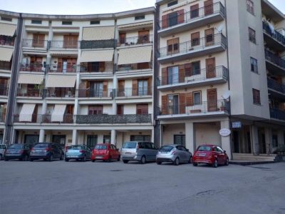 Magazzino Spazioso in Centro Città